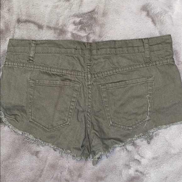 Forever 21 Shorts - Picture 2 of 3